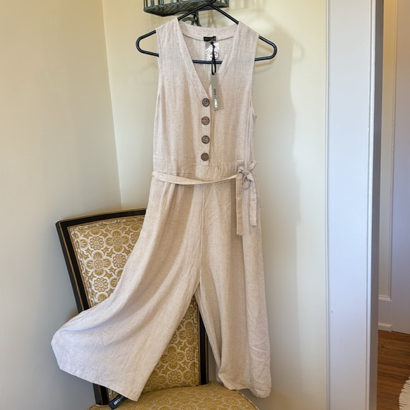 Coco + Carmen linen jumpsuit - Picture 2 of 9